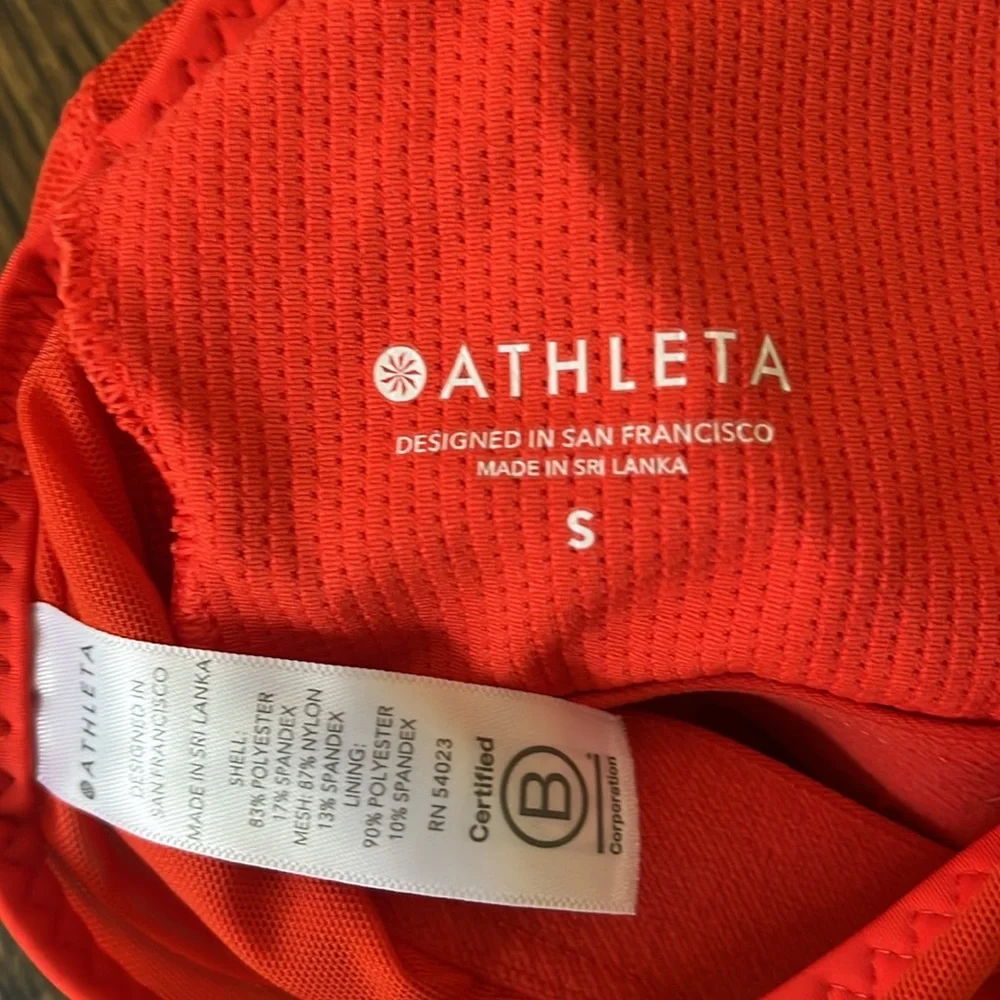 Athleta hybrid tank - Picture 2 of 5